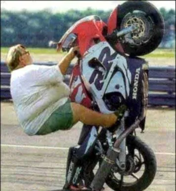 FAT MAN DRIVING MOTORCYCLE FUNNY PHOTO