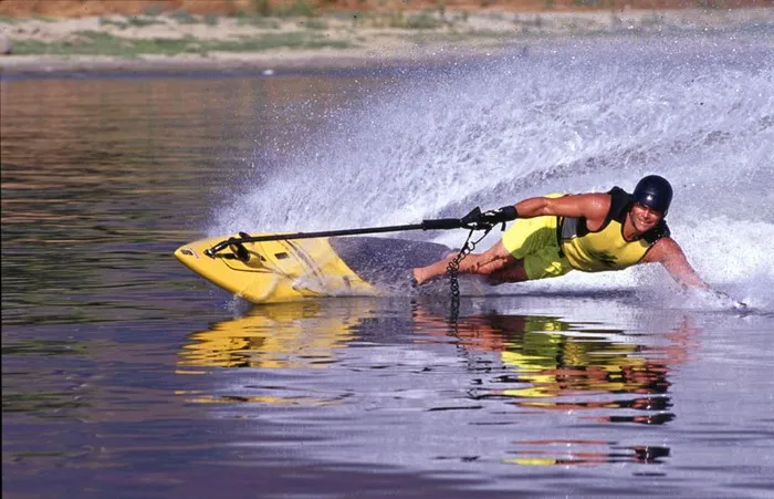 PowerSki Jetboard – доска для серфинга без волн