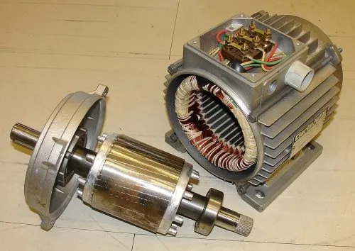Коротко замкнутый ротор и статор асинхронного двигателя