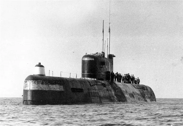 Подводная лодки проекта 651 в надводном положении