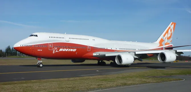 Сколько топлива расходуется на заправку Боинга 747?