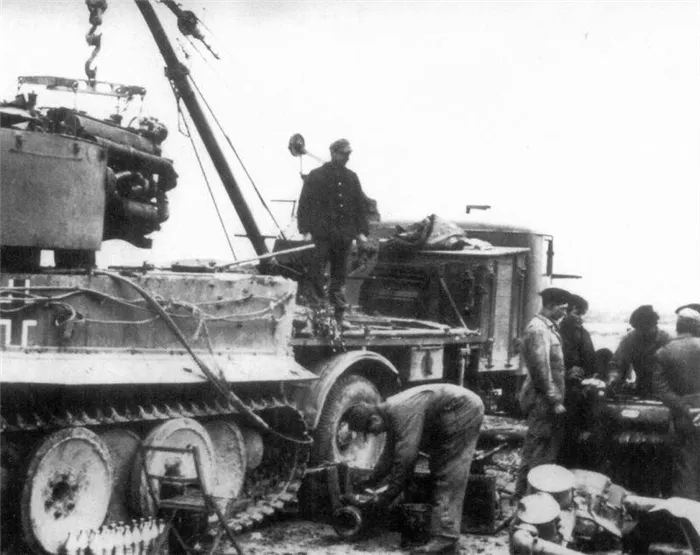 Ремонт немецкого танка Тигр