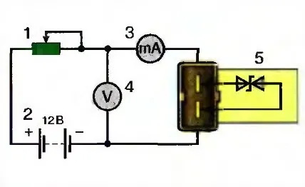 Рисунок 1. ZMZ -4062: диаграмма сопротивления 1-10 KOHM датчика контроля температуры. 2-Батарея? 3-Вольтметр? 4-миллиметровый? 5-сенсорный.