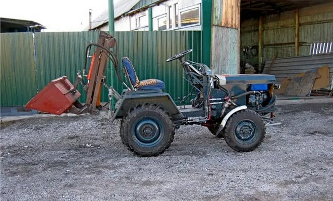 Мини-тракторы с ковшом