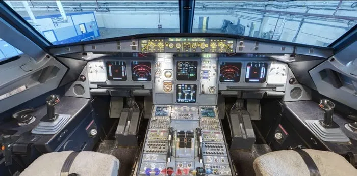 Кабина пилота Airbus 320