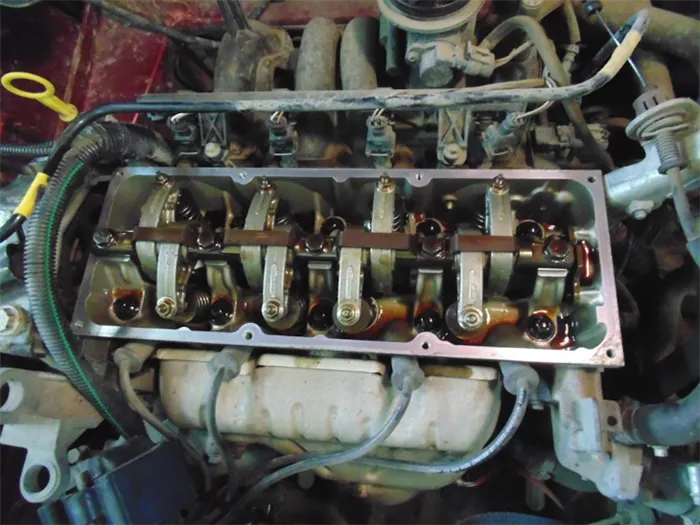 Двигатель Renault Logan с пробегом 300 000 км. Владелец заливал оригинальное масло ELF.