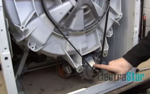 Винт крепления двигателя стиральной машины Bosch