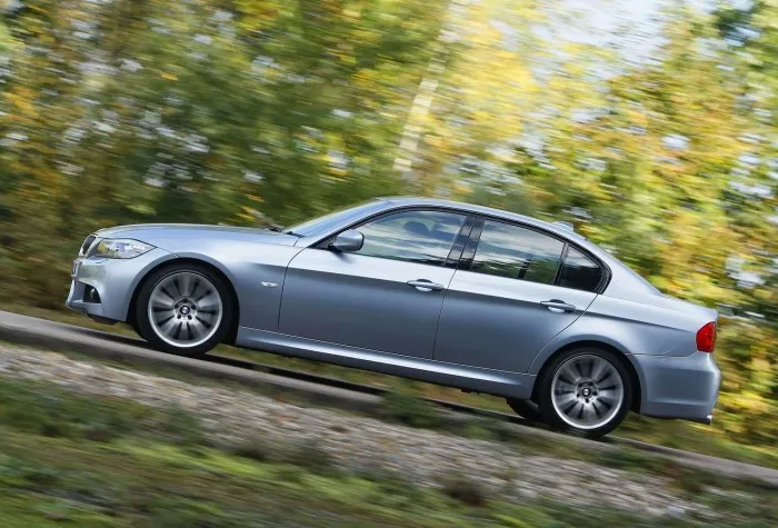 Пятое поколение «тройки» BMW не может похвастать надежными дизелями. | Фото: autocar.co.uk.