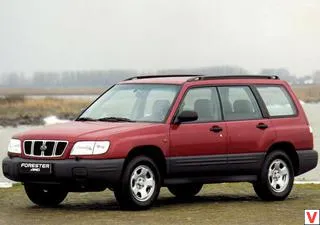 Subaru Forester 2000 год