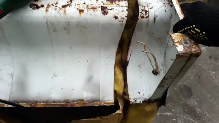 Сколько металла можно получить из старых советских холодильников