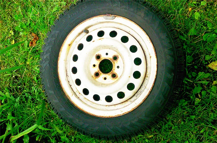 Старое колесо от машины неплохо справится с ролью ресивера