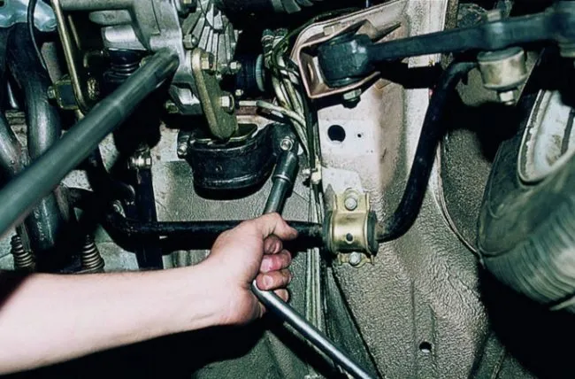 Правильная замена подушки двигателя ВАЗ 2114 своими руками