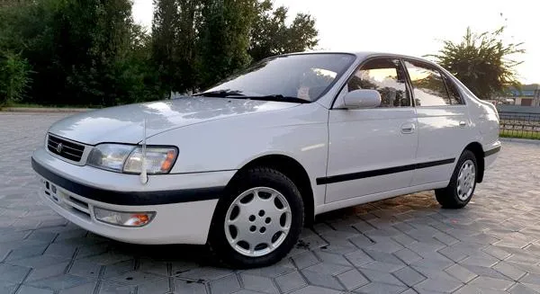 Toyota Corona 1995 года выпуска
