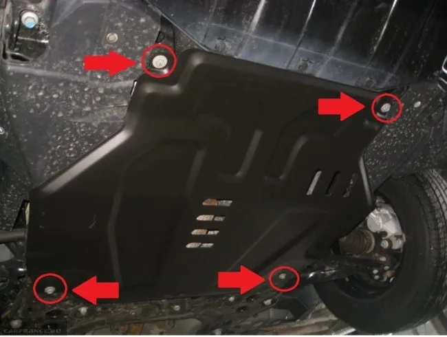 Демонтаж передней защиты Шевроле кобальт, вид из под автомобиля болты крепления