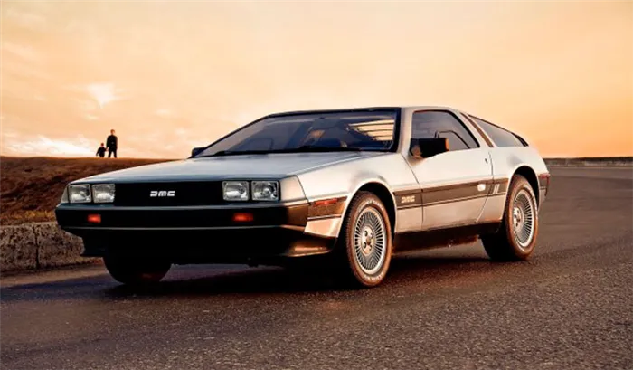 DeLorean DMC-12