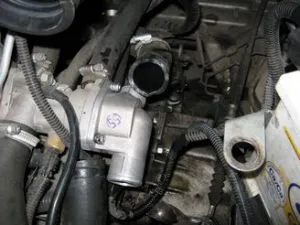 Помпа двигателя автомобиля проверка