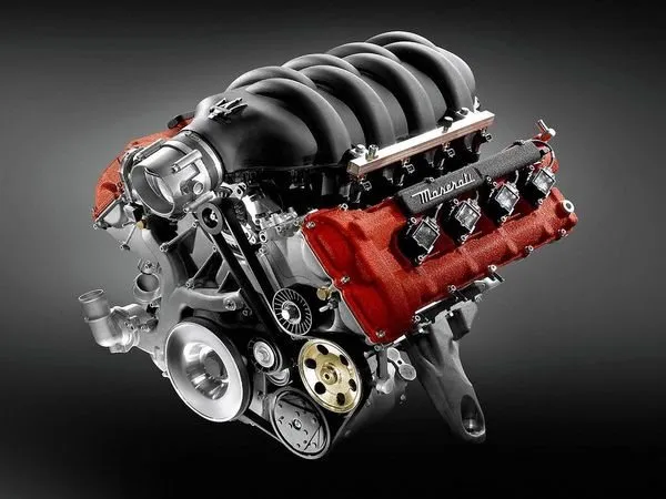фото двигателя Maserati-Quattroporte