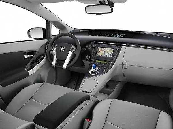 Салон Toyota Prius XW30 