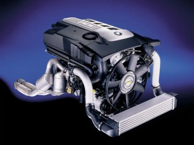Головка блока цилиндров двигателя BMW M57