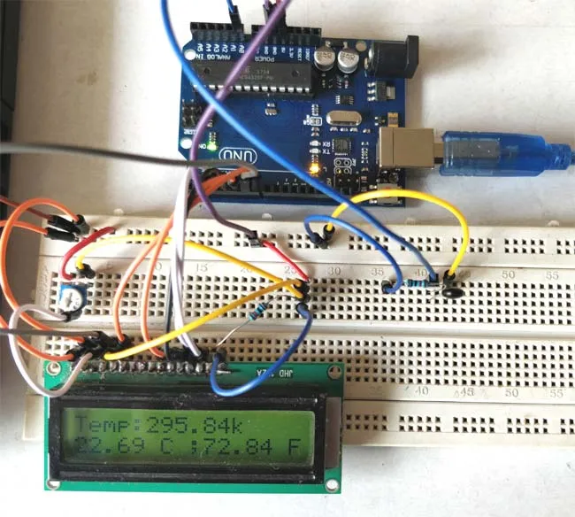 Внешний вид проекта для измерения температуры с помощью терморезистора и Arduino
