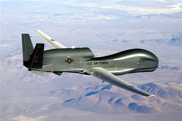 Стратегический разведывательный БПЛА RQ-4 Global Hawk