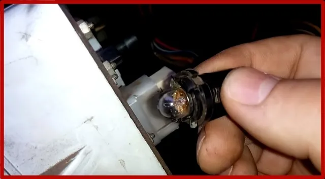 Не горит подсветка панели приборов ВАЗ-2107 (инжектор, карбюратор): причины, ремонт