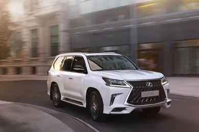 Флагманский внедорожник Lexus LX 570 получил новую версию Superior