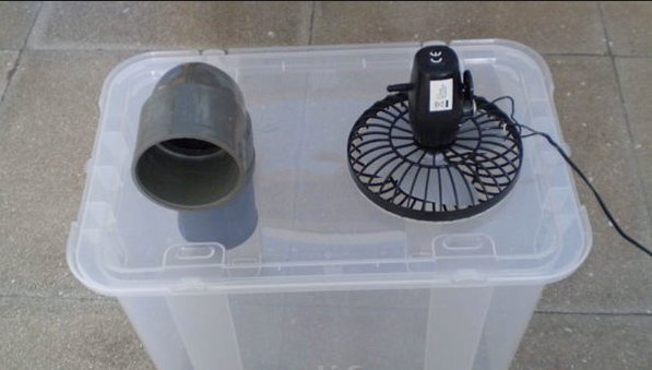 Пластиковый контейнер и вентилятор для автокондиционера