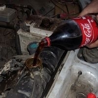 Coca Cola очищает систему охлаждения двигателя