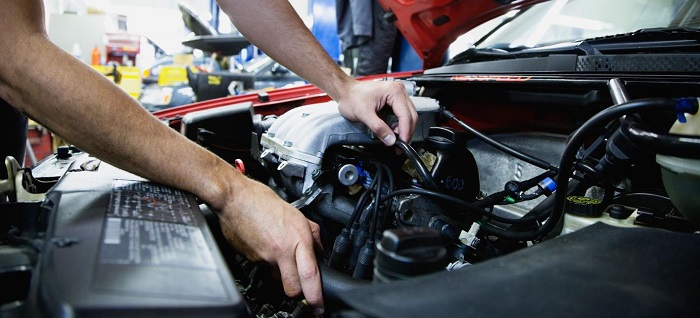 Диагностика двигателя автомобиля / Фото: infovoronezh.ru